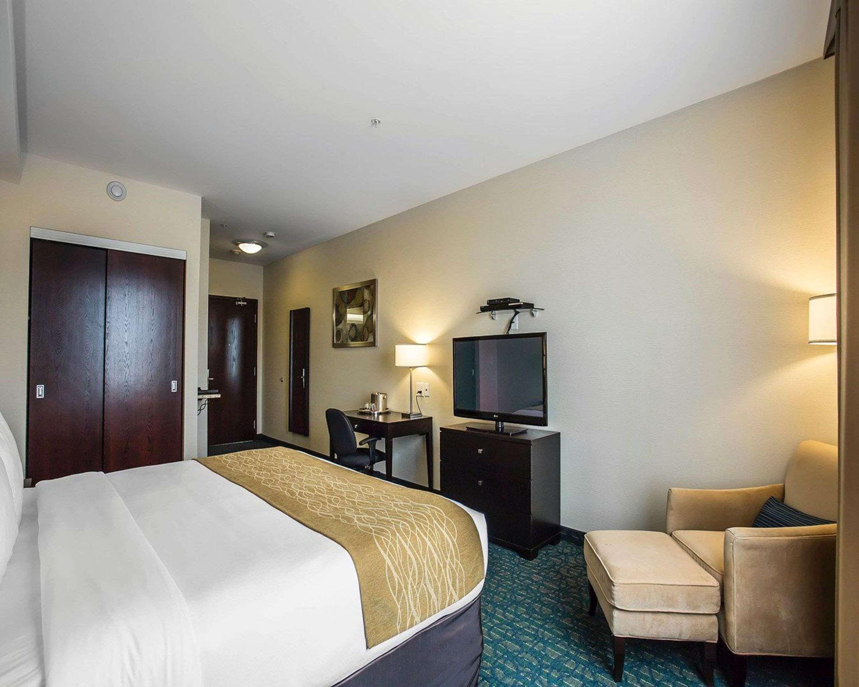 Comfort Hotel Bayer'S Lake Timberlea Εξωτερικό φωτογραφία