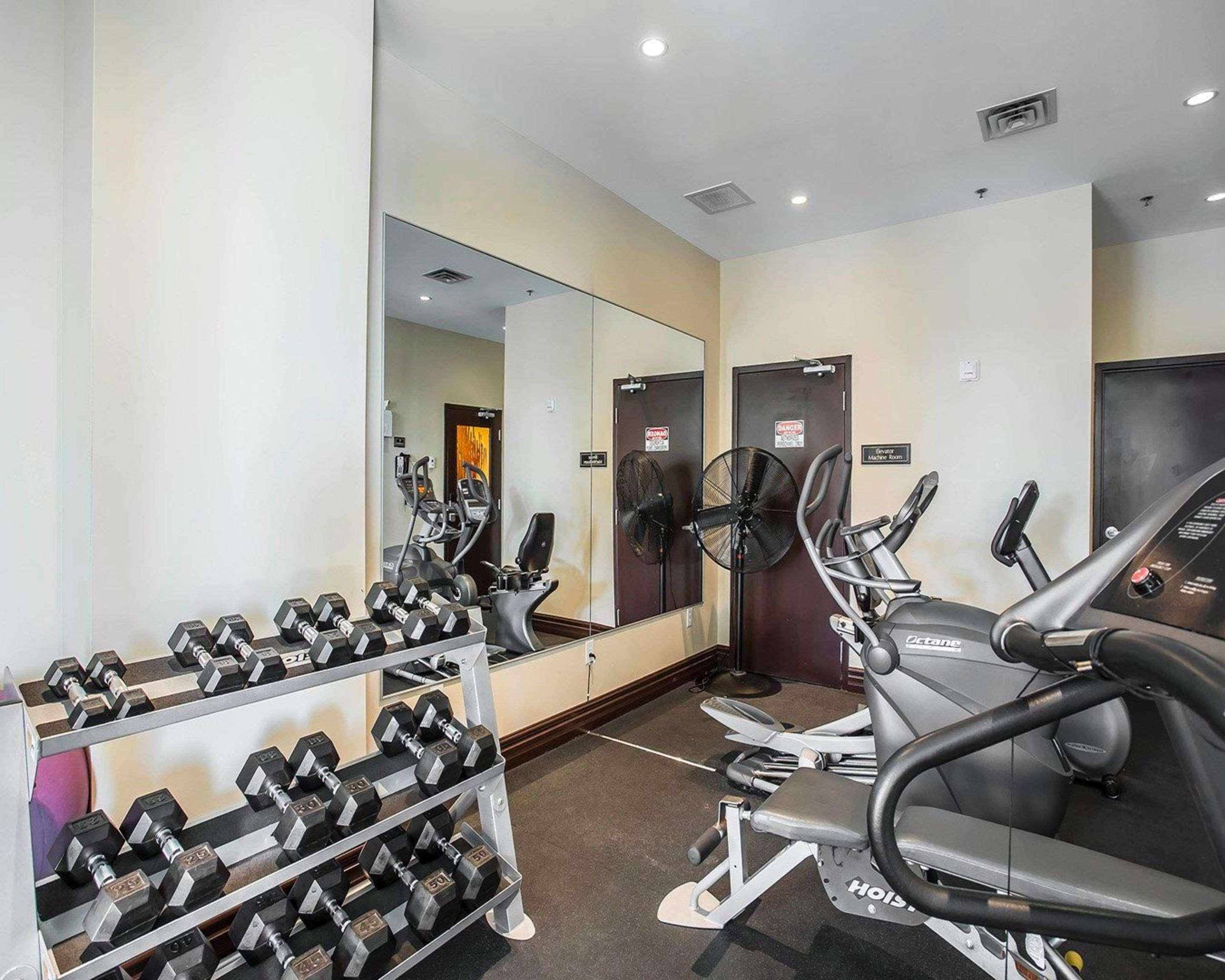 Comfort Hotel Bayer'S Lake Timberlea Εξωτερικό φωτογραφία