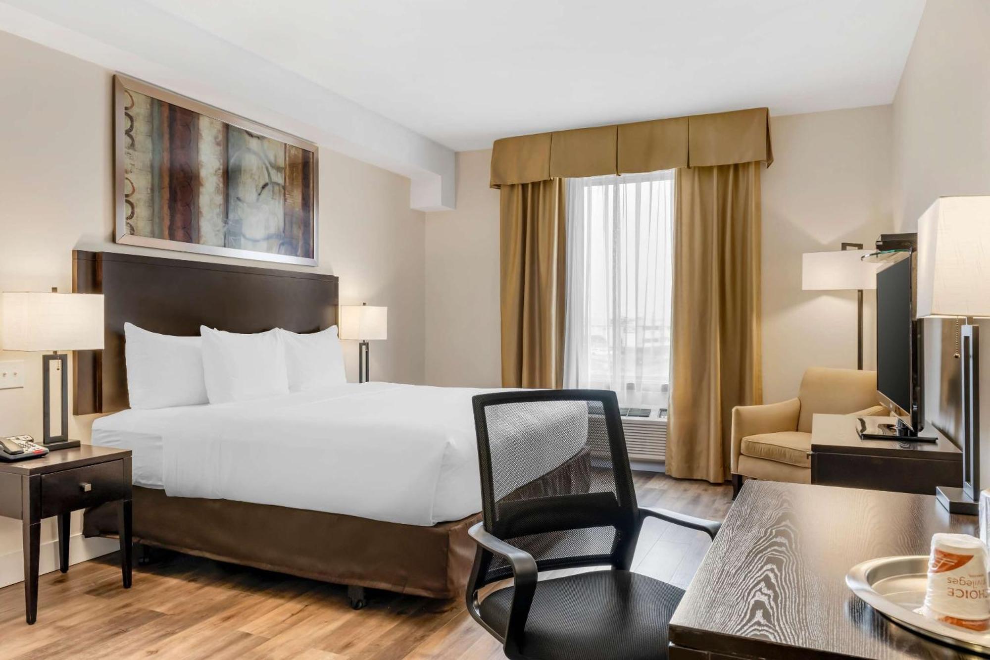 Comfort Hotel Bayer'S Lake Timberlea Εξωτερικό φωτογραφία