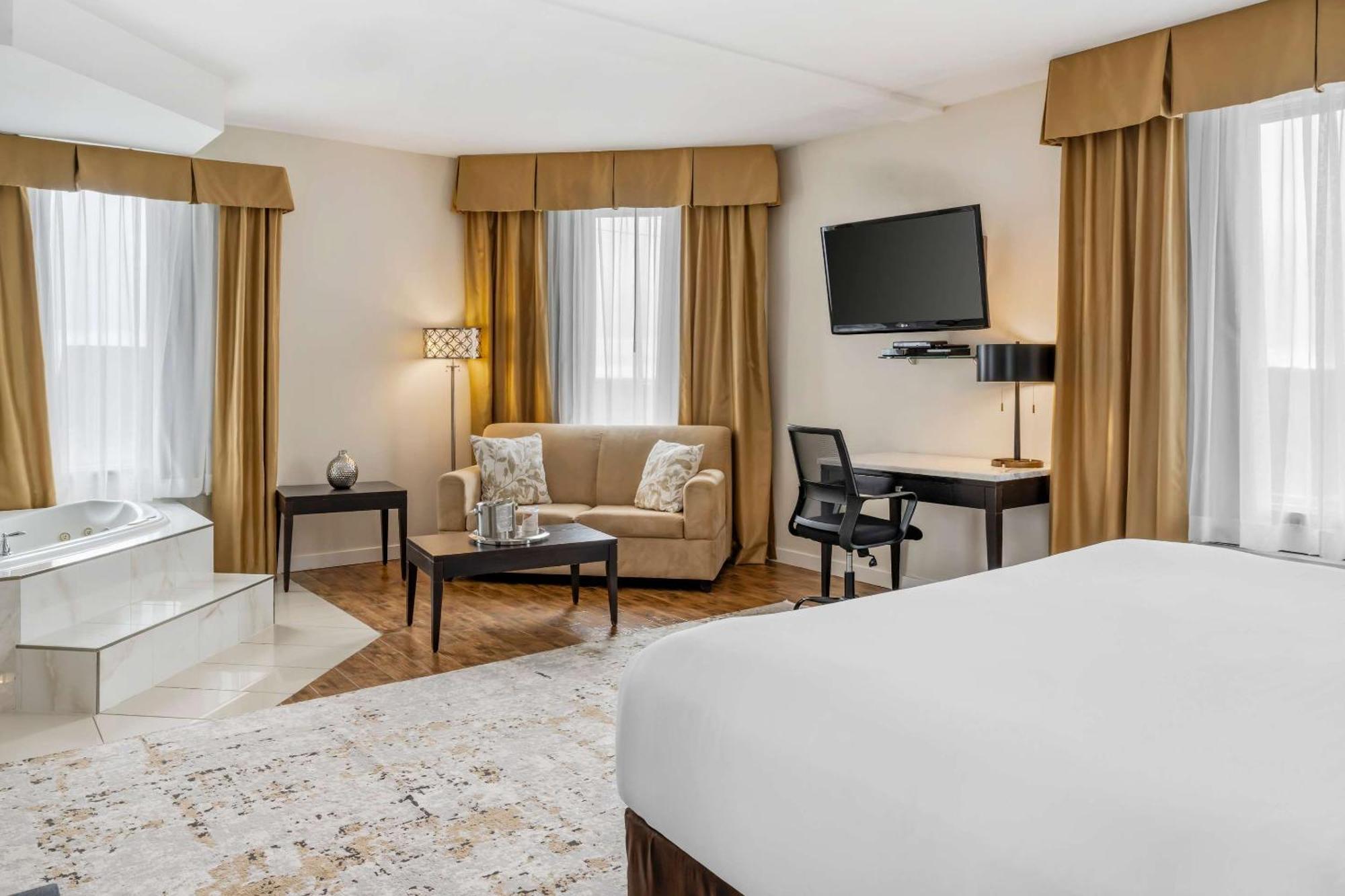 Comfort Hotel Bayer'S Lake Timberlea Εξωτερικό φωτογραφία