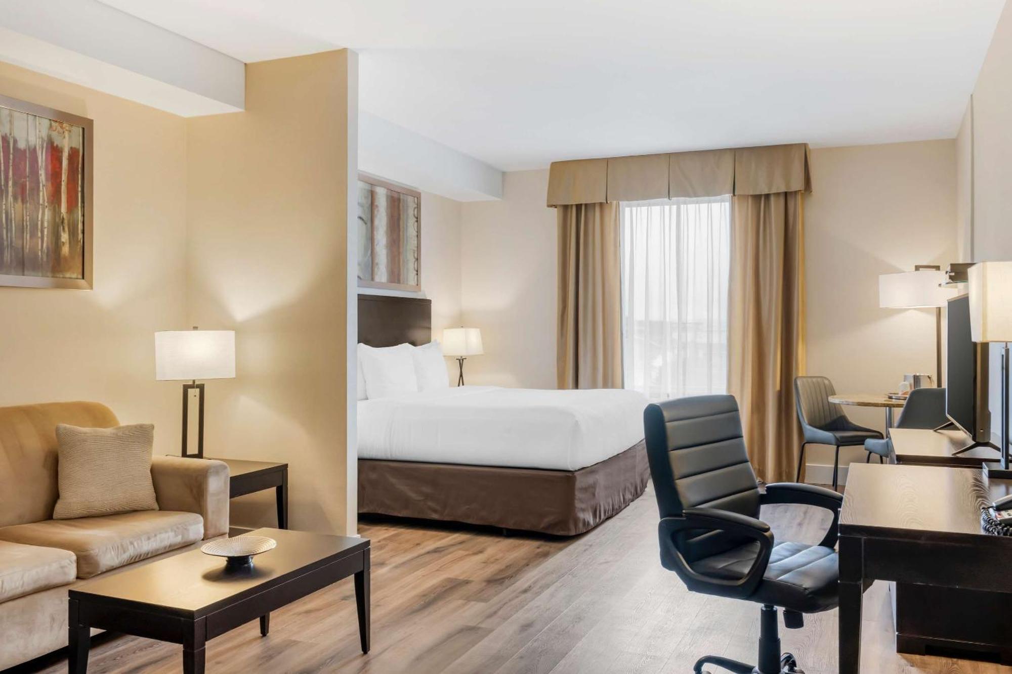 Comfort Hotel Bayer'S Lake Timberlea Εξωτερικό φωτογραφία