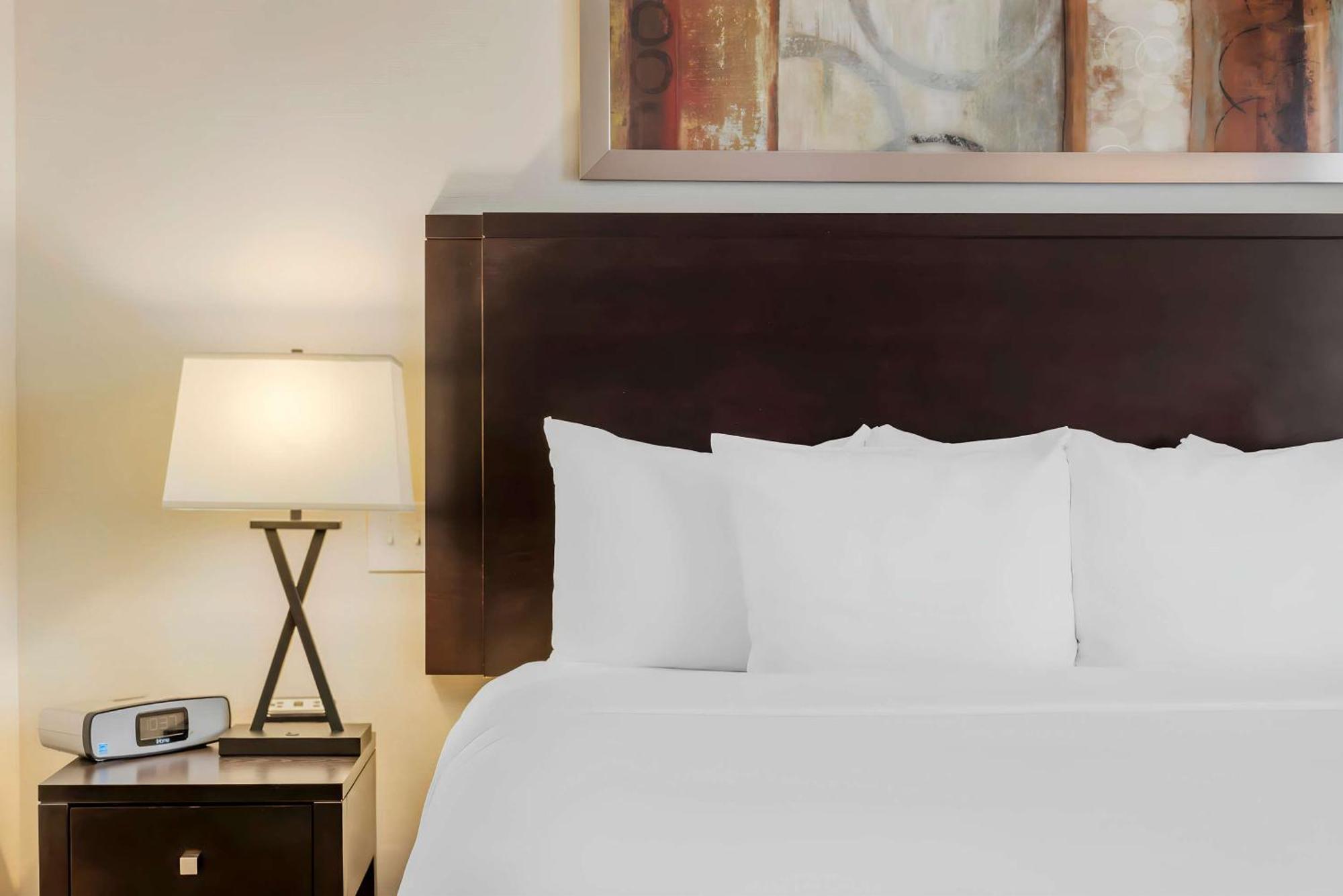 Comfort Hotel Bayer'S Lake Timberlea Εξωτερικό φωτογραφία