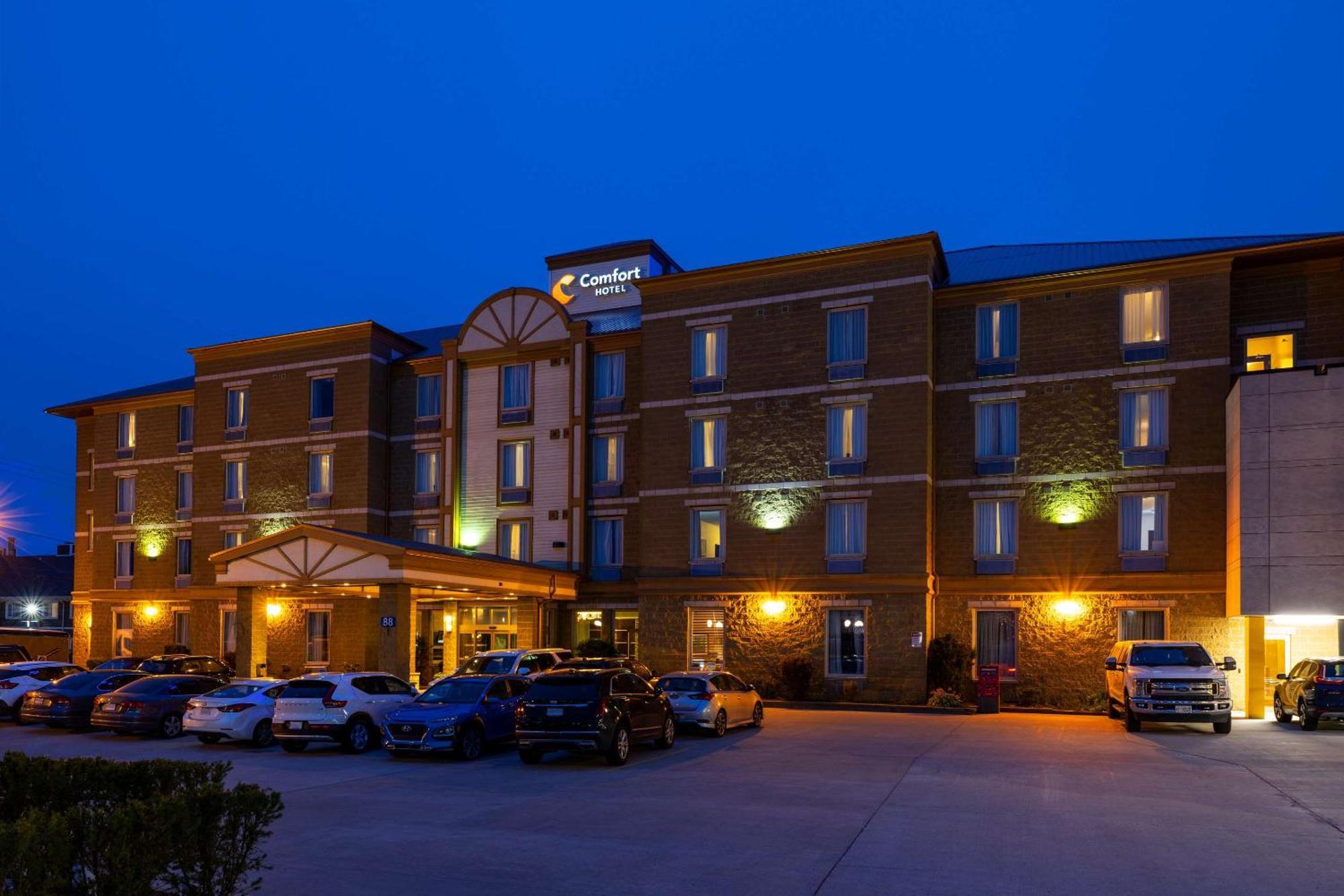 Comfort Hotel Bayer'S Lake Timberlea Εξωτερικό φωτογραφία