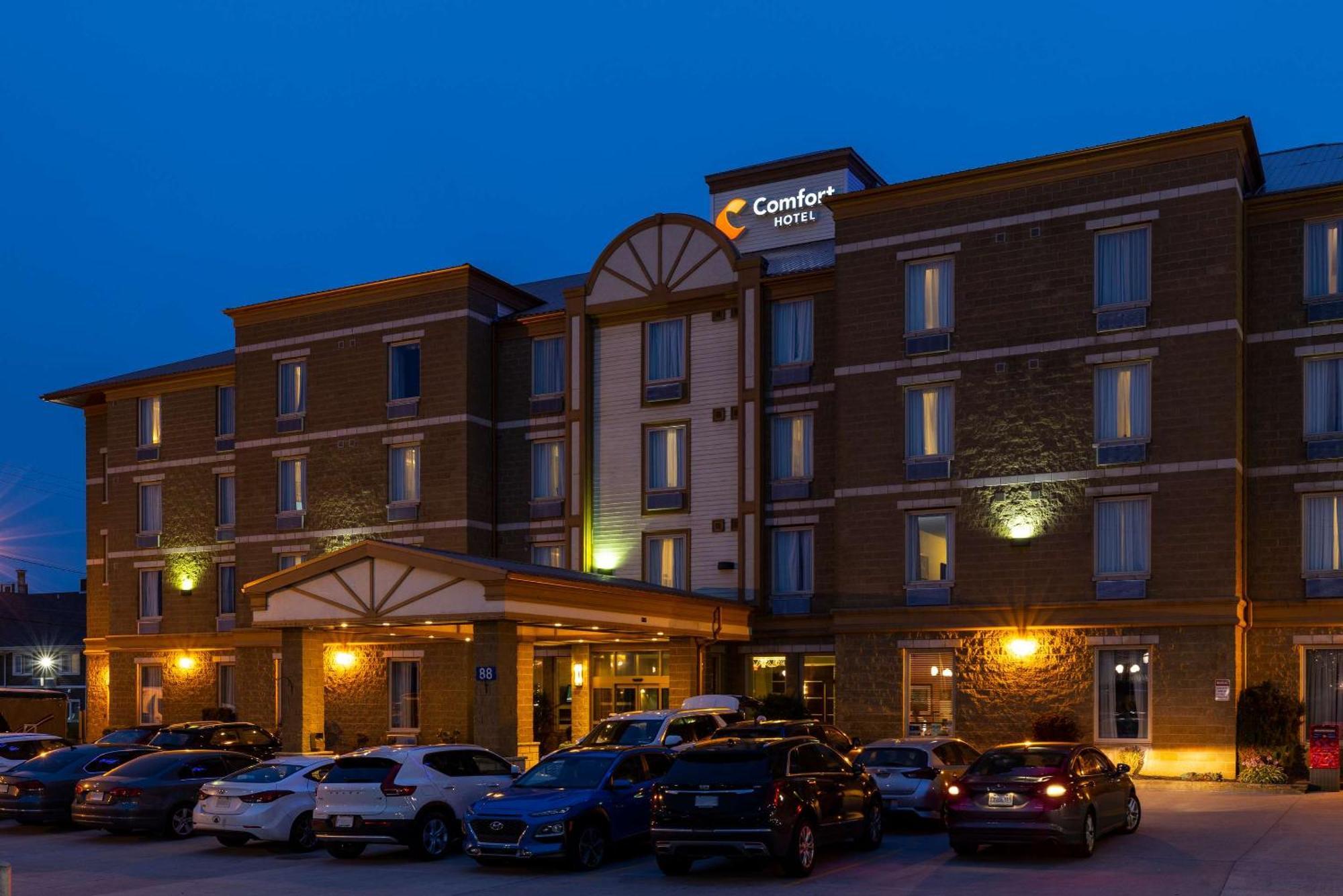 Comfort Hotel Bayer'S Lake Timberlea Εξωτερικό φωτογραφία