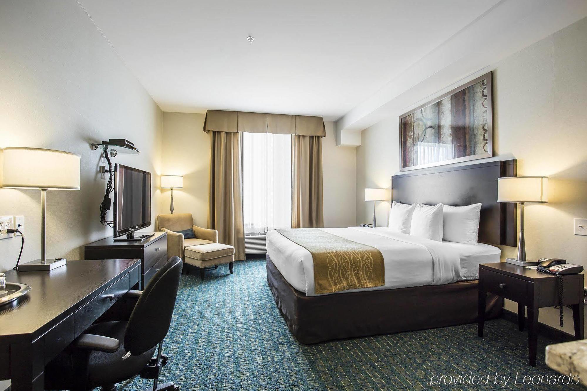 Comfort Hotel Bayer'S Lake Timberlea Εξωτερικό φωτογραφία