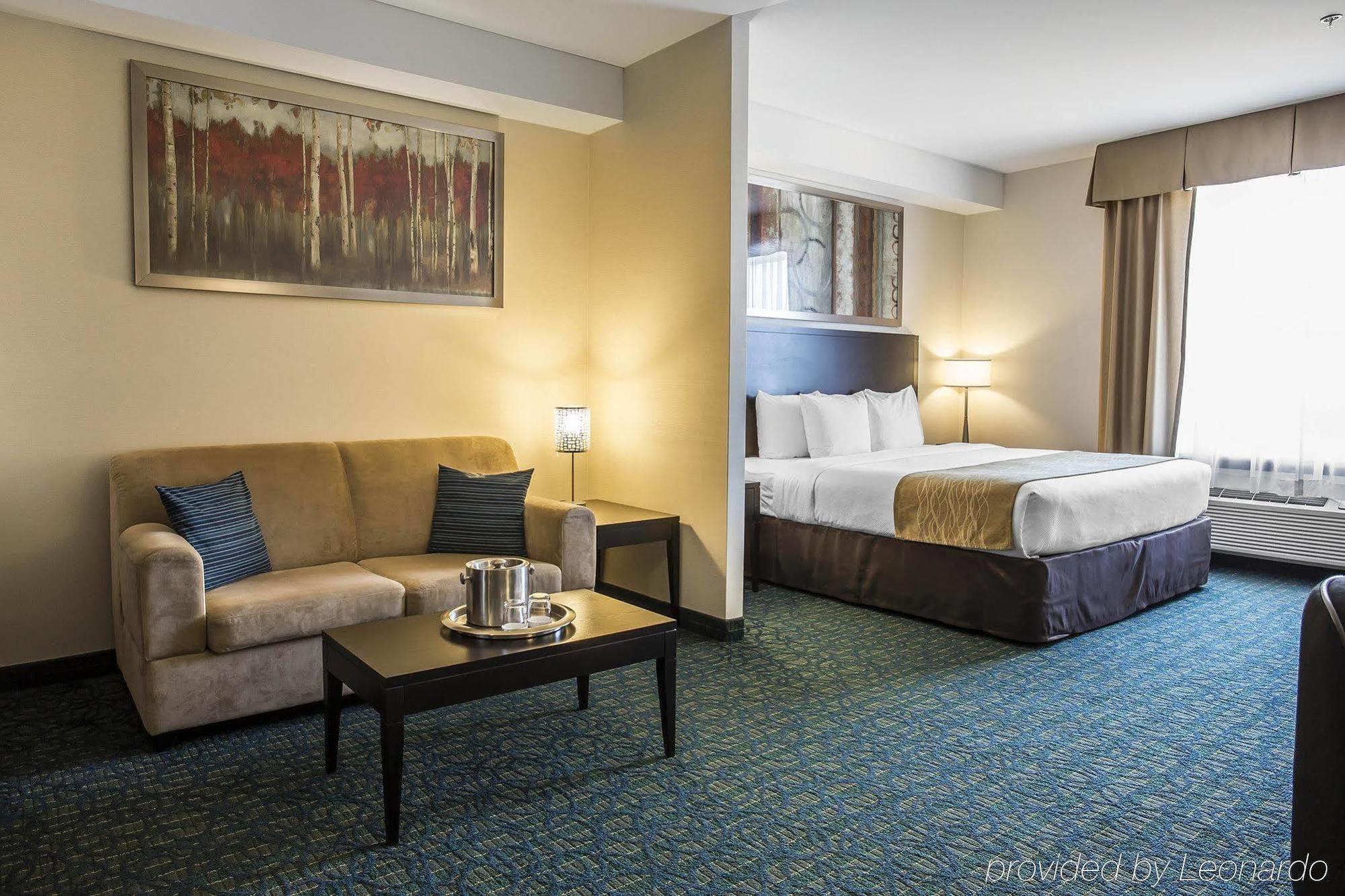 Comfort Hotel Bayer'S Lake Timberlea Εξωτερικό φωτογραφία